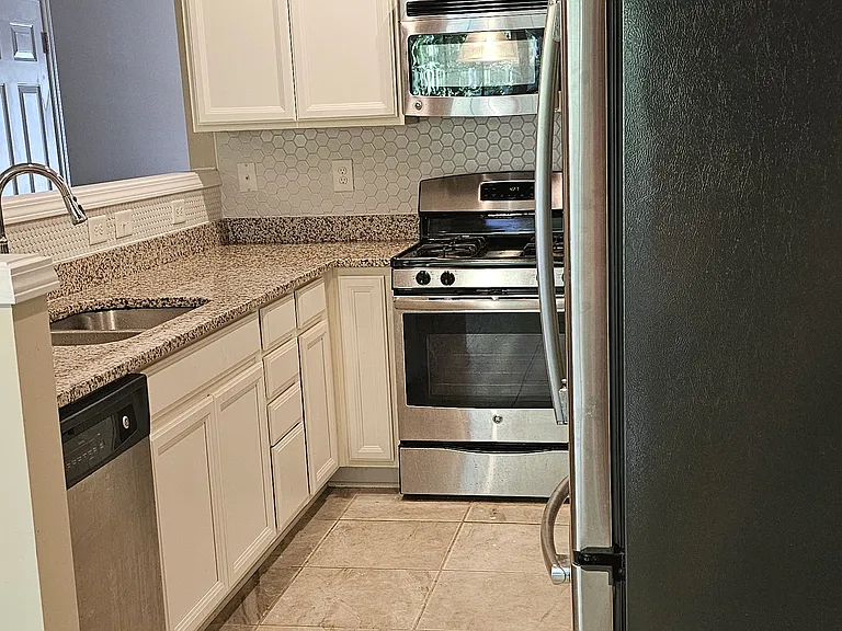 168 Limerick Rd #B — Photo 10