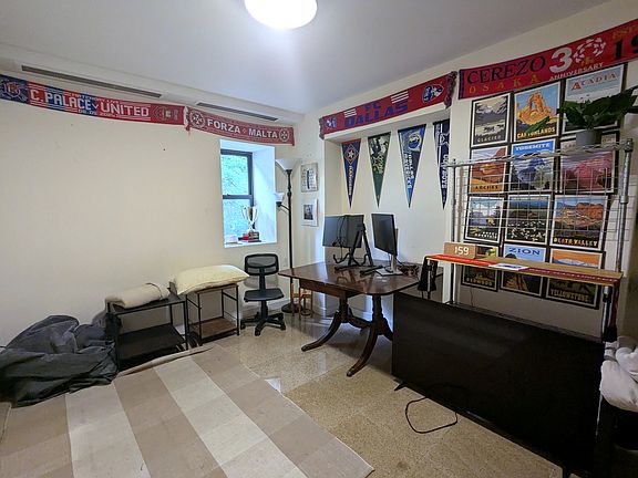 3rd image of 115 W 106th St APT C