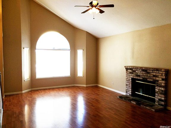5th image of 535 Pinewood Ct