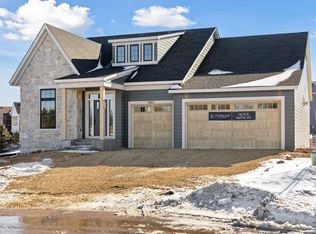 4003 Arbor Dr, Woodbury, MN 55129