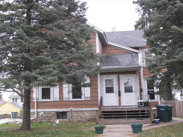 312 W 3rd St, Beaver Dam, WI 53916