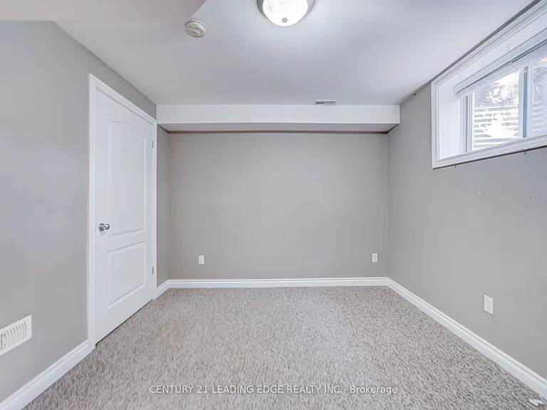 124 College St #9 — Photo 43
