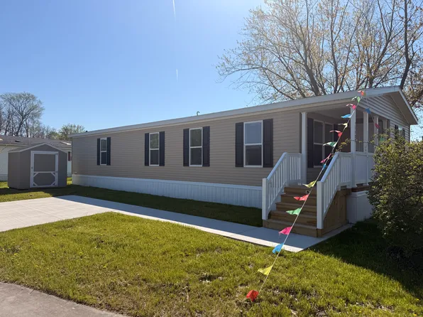 3 Bed 2 Bath Double Section Plan, Carriage Way