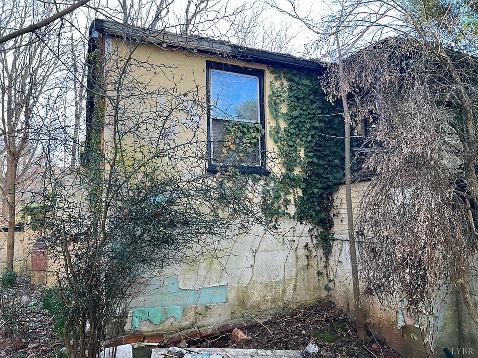 2nd image of 2100 Coal St