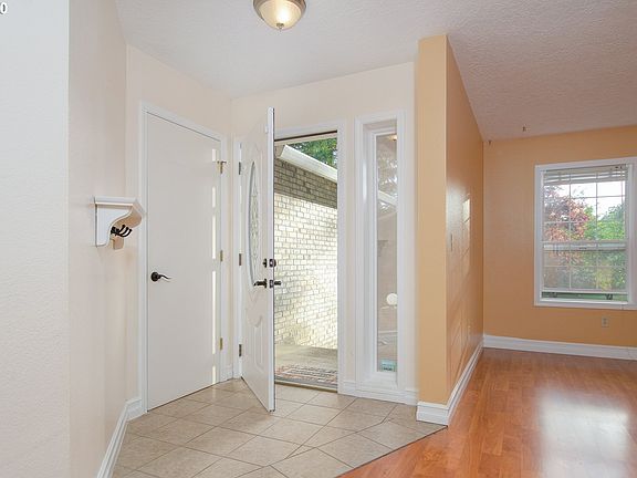 4th image of 14505 NE 217th Pl