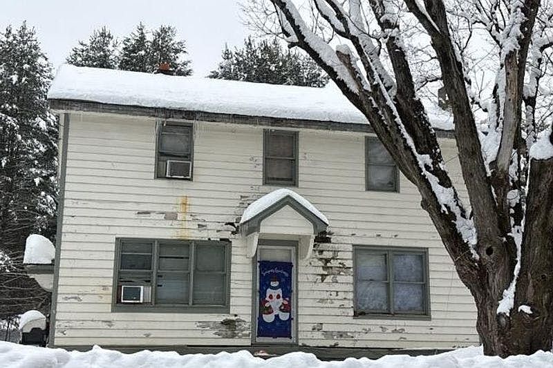 1st image of 13 Sweet Rd