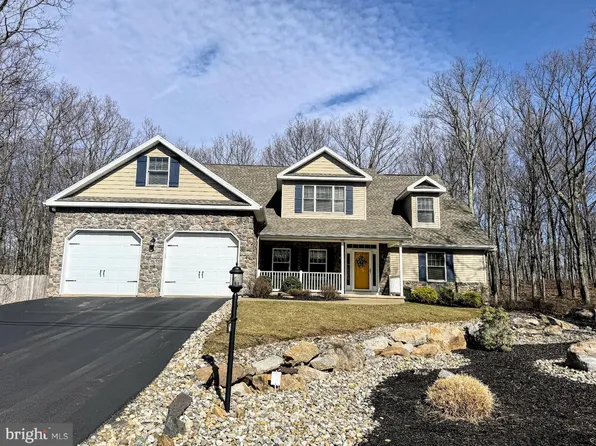 617 Turnberry Ln, Hazleton, PA 18202