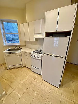 1st image of 56 W 65th St APT 5C