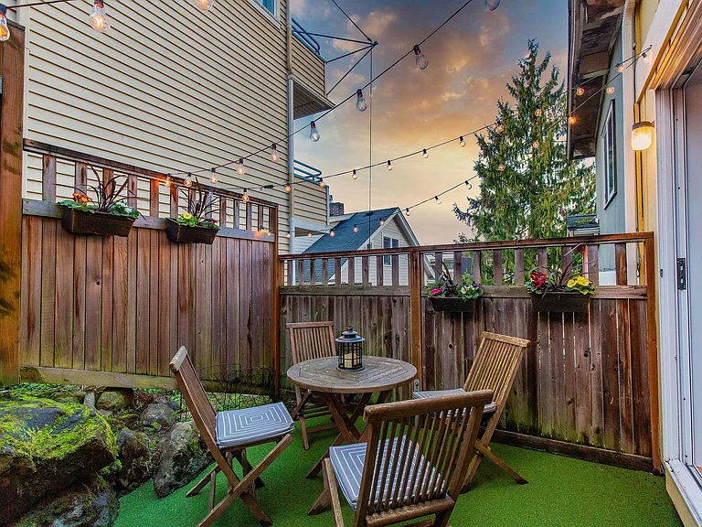 39 Etruria St #2 — Photo 1