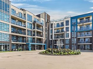 10 Concord Pl #516, Grimsby, ON L3M 0G6