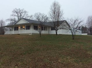 14702 N Wing Ln, Mount Vernon, IL 62864