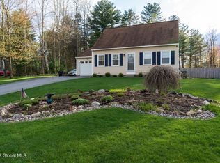 26 Tanglewood Dr, South Glens Falls, NY 12803