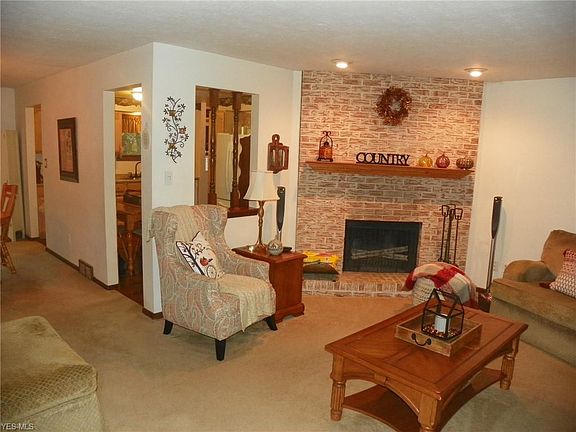 2nd image of 15255 Walnut Creek Dr