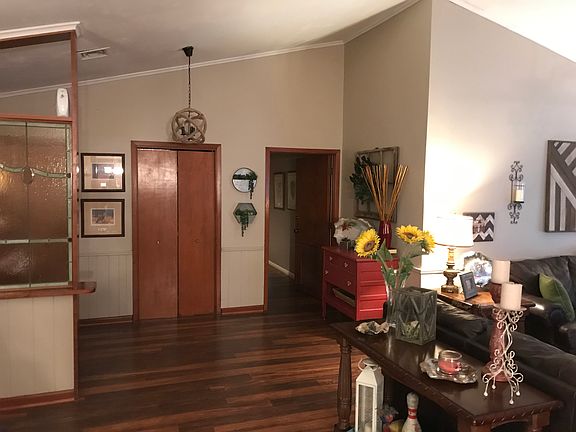 5th image of 1051 Northview St