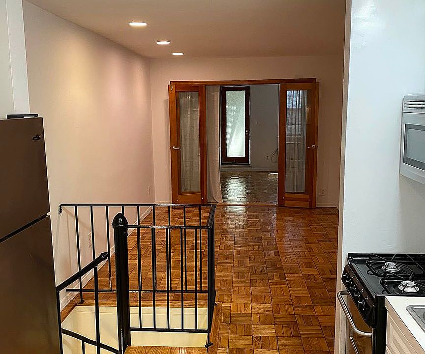1st image of 324 E 35th St APT 1D