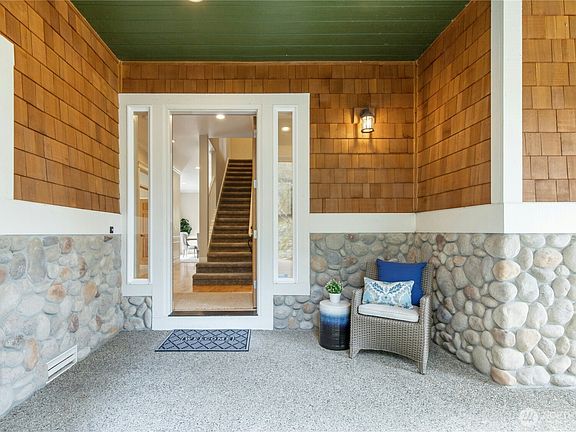 3rd image of 13526 476th Avenue SE