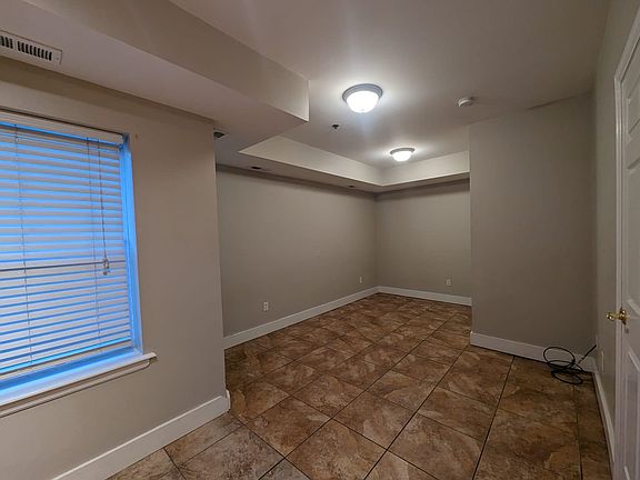 2nd image of 673 Bergen Ave