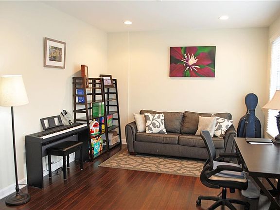 3rd image of 2110 N Pennsylvania St #504