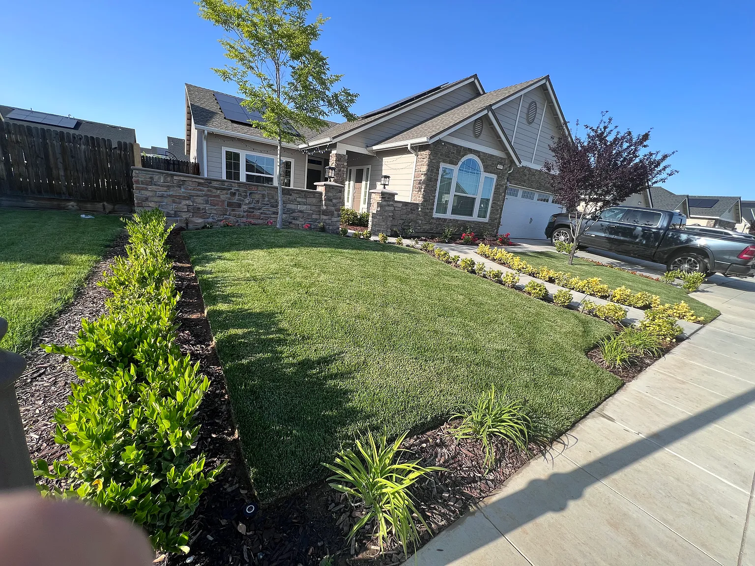 4 bed, 2257 sqft, $3,650 — Photo 2