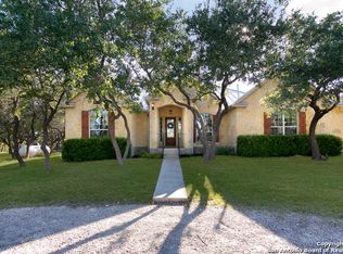 1214 Rodalyn Dr, Boerne, TX 78006