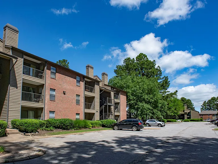 The Summit Apartments — Photo 24