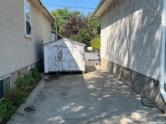 4th image of 344 Wascana STREET