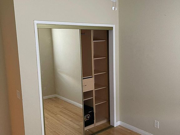 3rd image of 1915 Mathews Ave Unit 2