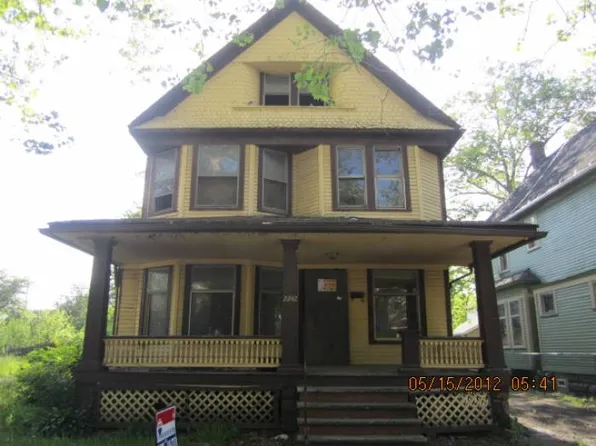 2242 E 81st St, Cleveland, OH 44103