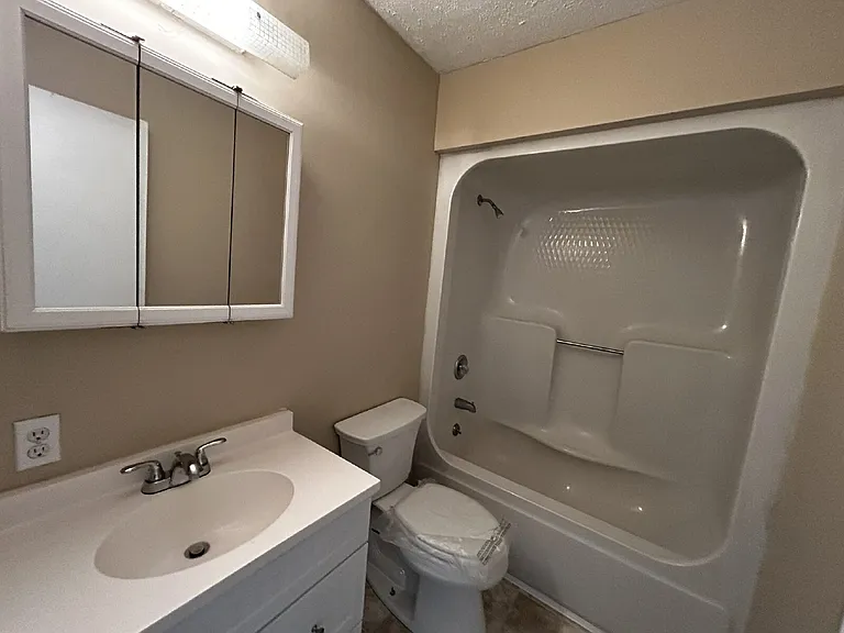910 Brett Dr #16 — Photo 5