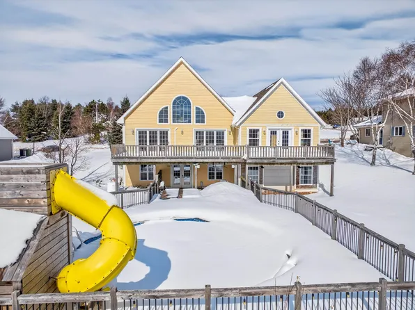 22 Dorothy Ave, Stratford, PE C1B 1M1