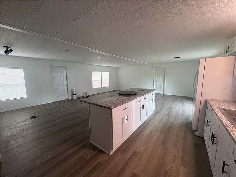3923 Ward Rd — Photo 13