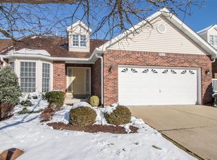 5418 Heatherbluff Ct, Saint Louis, MO 63128