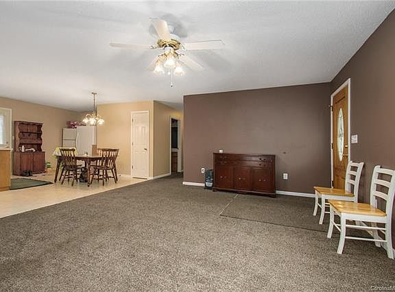 3rd image of 2920 Raymond Ave