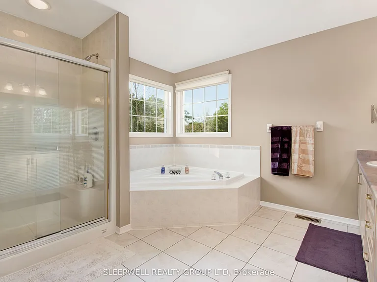53 Mattawa Cres — Photo 17