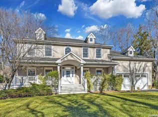 179 Southdown Rd, Huntington, NY 11743