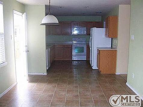 2nd image of 4533 Mountain Oak St