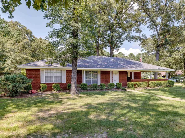 2031 Saturn Dr, Bastrop, LA 71220