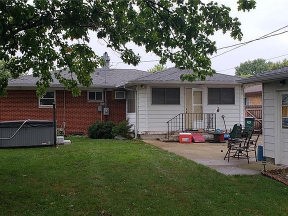 2nd image of 5525 Maplewood Dr