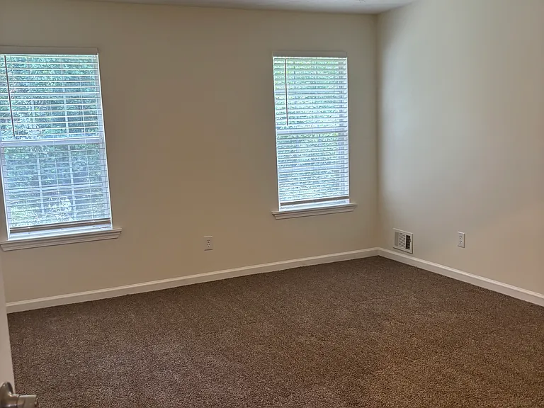 2742 Fairburn Rd SW — Photo 3