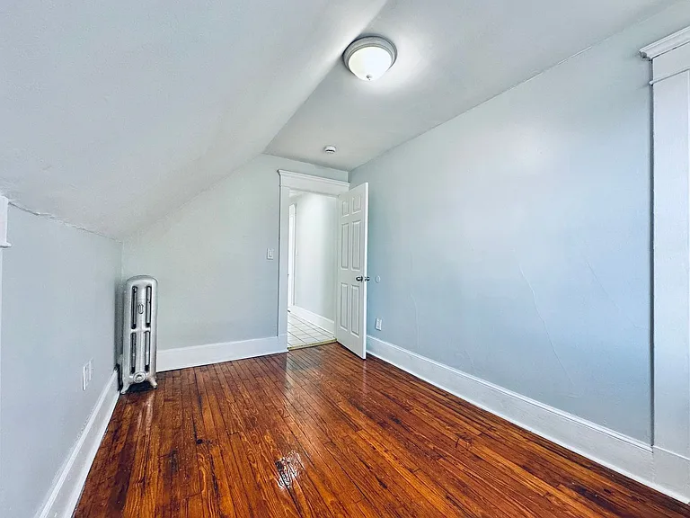 62-64 Sheldon Ter — Photo 16