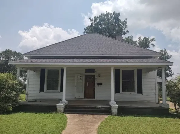 1022 Flowers Dr, Blakely, GA 39823