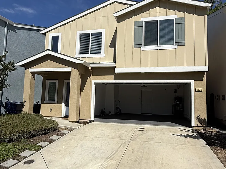 5725 Misty Wind Ct — Photo 1