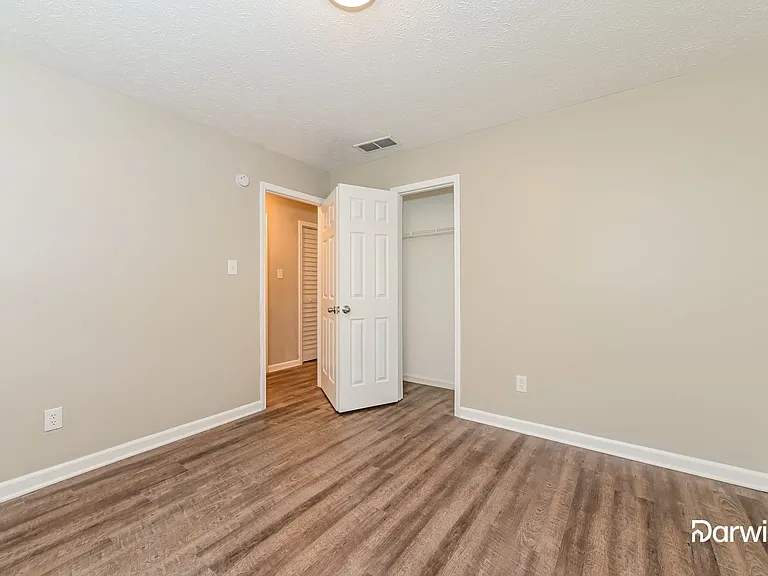 350 Cowan Rd SE — Photo 13