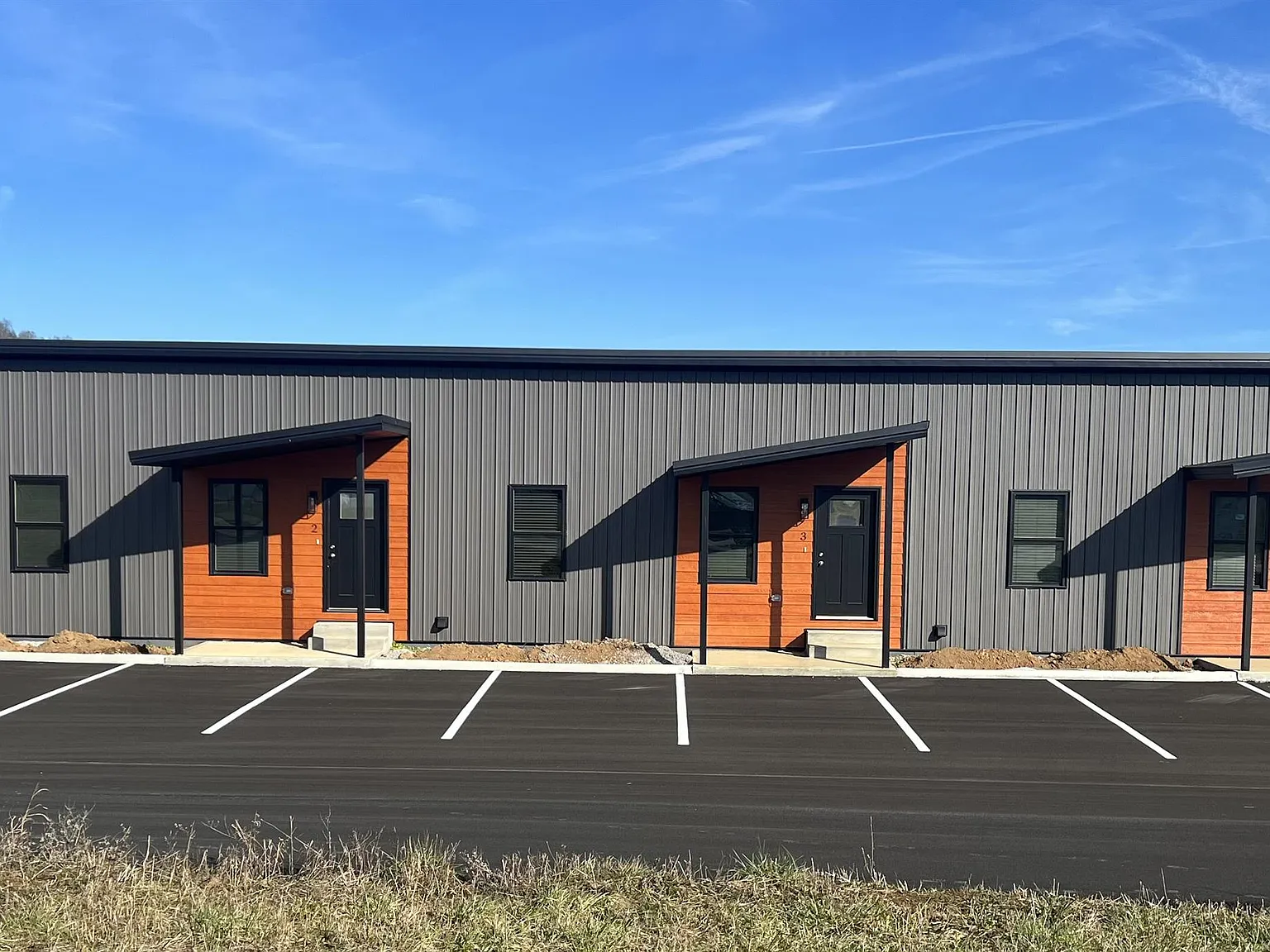 214 New Oak Dr - 12 — Photo 2