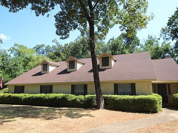 2nd image of 3710 Colony Park Dr