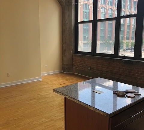 2nd image of 320 E 21st St Unit 216