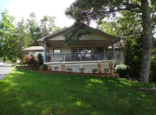 796 Laurel Dr, Franklin, NC 28734