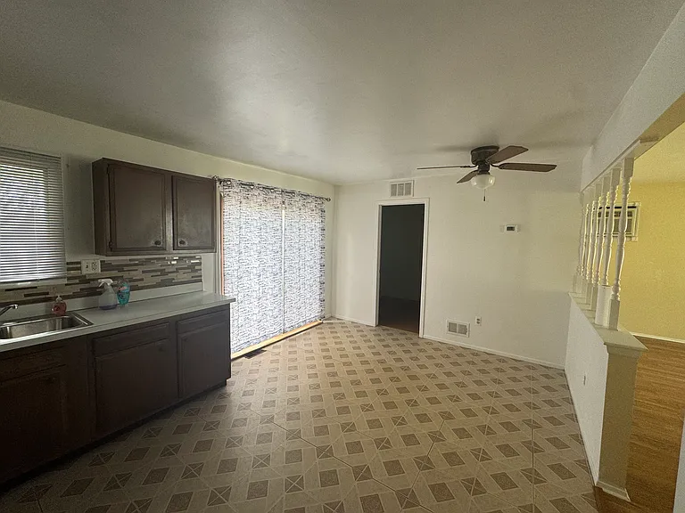 11551 Metter Ave — Photo 6