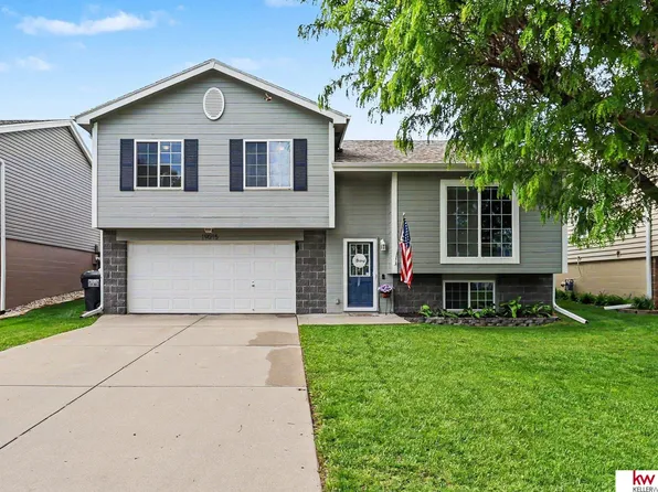 19015 R St, Omaha, NE 68135