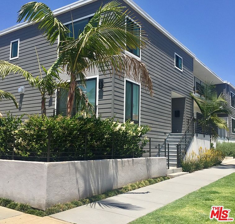 1st image of 957 18th St APT 1